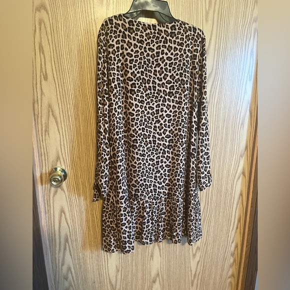 Cheetah dress / duster - Picture 3 of 5